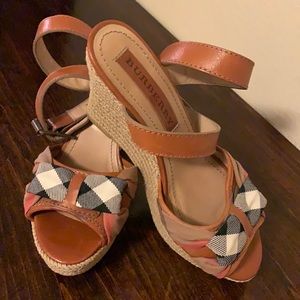 Burberry wedge size 39